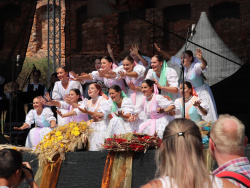 Folklorní soubor a Dětský folklorní soubor Jánošíček